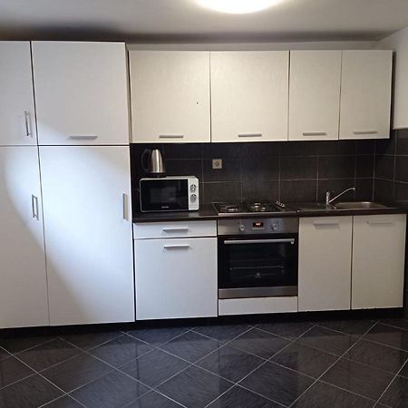 Petra Apartment Dakovo Luaran gambar