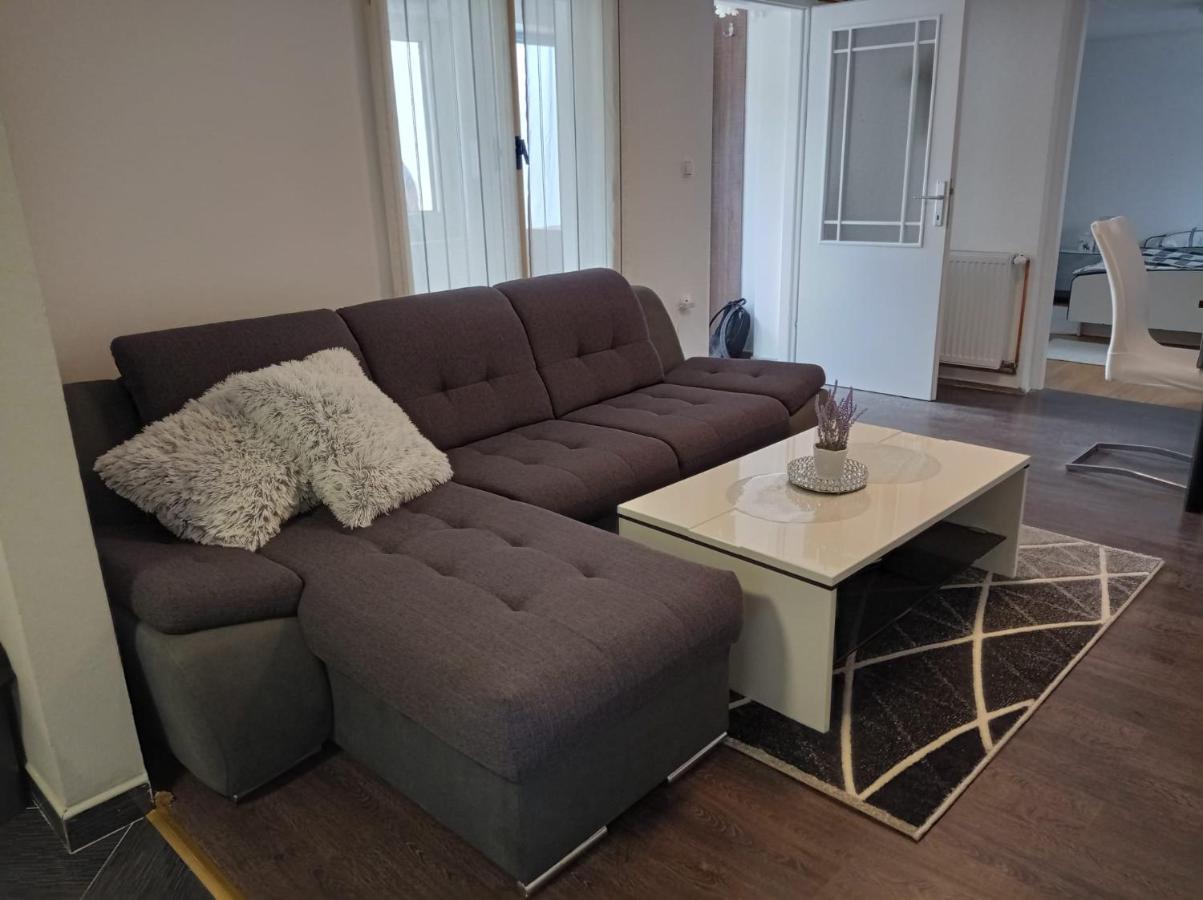 Petra Apartment Dakovo Luaran gambar
