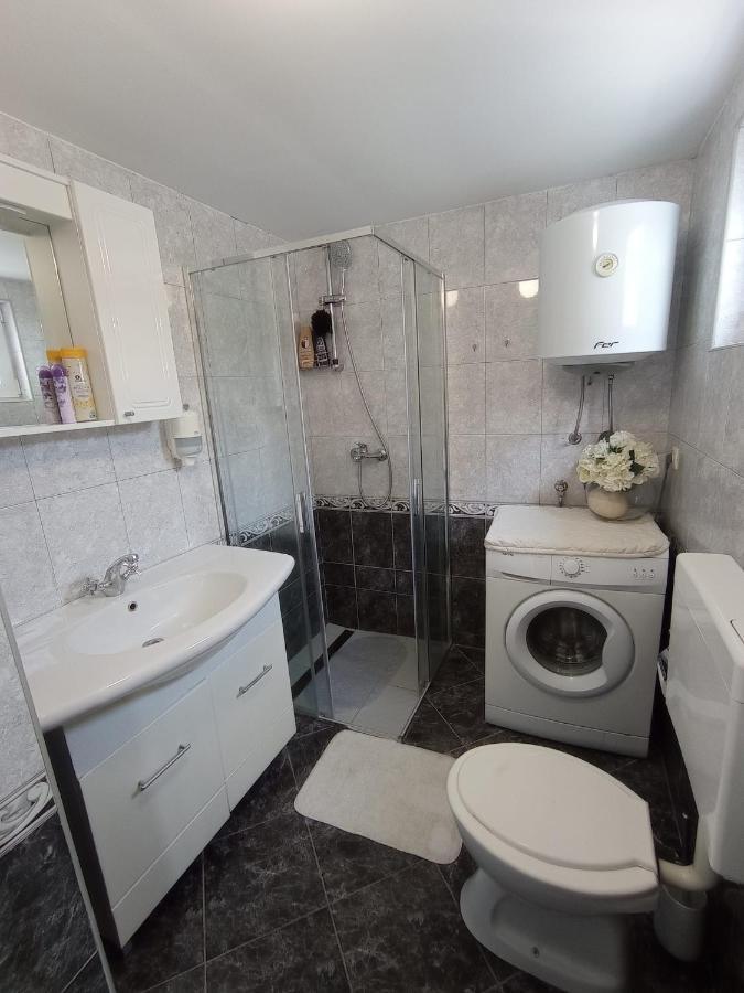 Petra Apartment Dakovo Luaran gambar